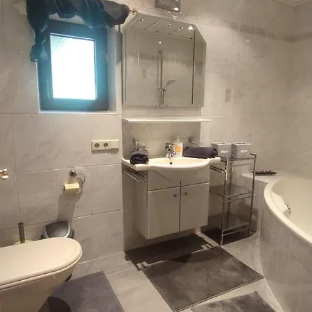 Gerhard Apartment *